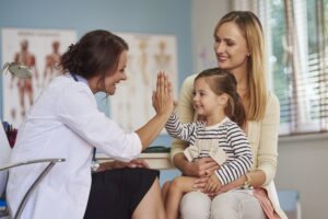 NOS MÉDECINS DE TOUTES SPÉCIALISTES SONT CHOISIS PARMIS LES PLUS COMPÉTENTS INTERNATIONAL MEDICAL SERVICE AGENCY